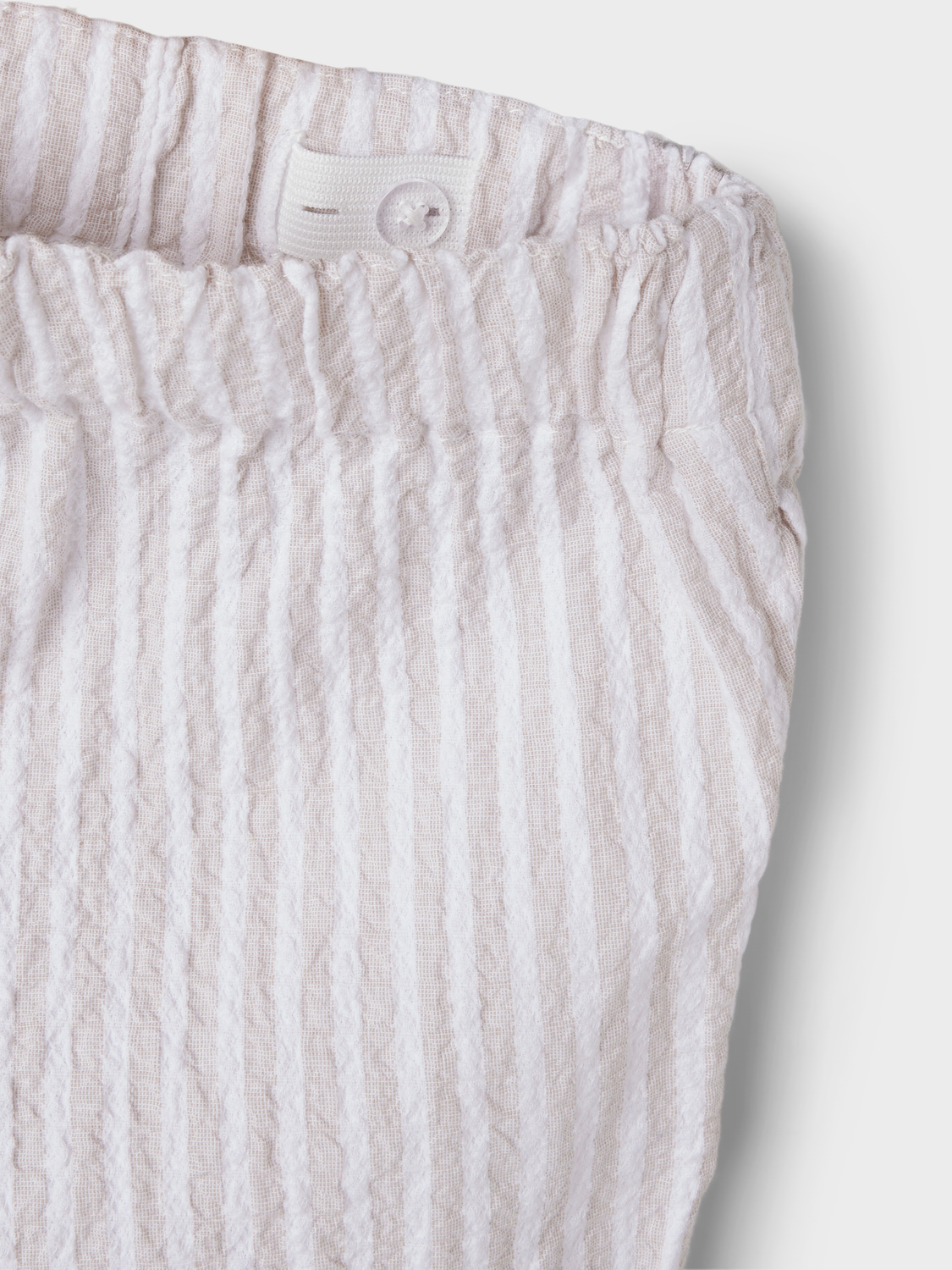 model_shot-front_full